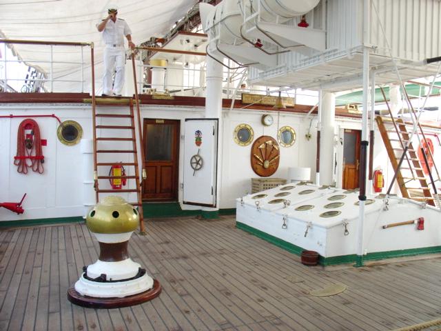 The image http://www.jsolana.com.mx/elcano/2005/buque/alcazar/alcazar2.jpg cannot be displayed, because it contains errors.